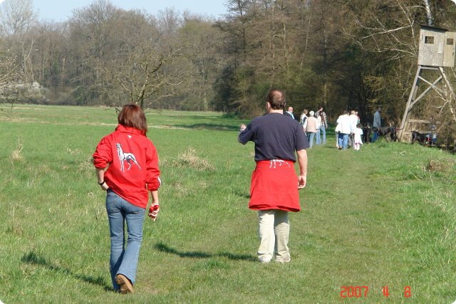ostersonntag_-doggentreffen_021.jpg