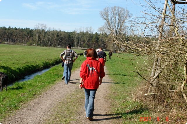 ostersonntag_-doggentreffen_041.jpg